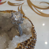 MONSAN FLOWER DIAMOND RING