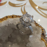 MONSAN FLOWER DIAMOND RING